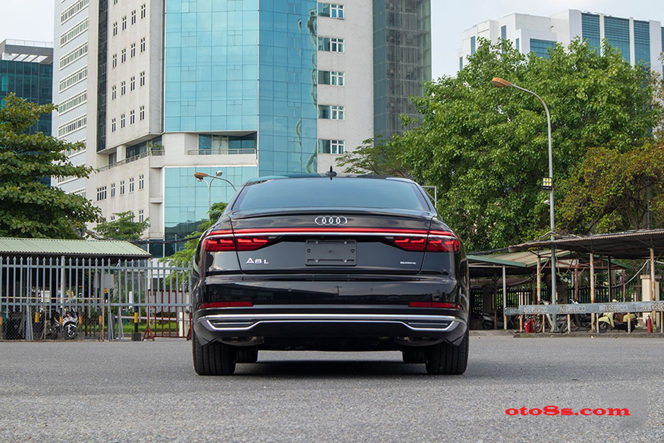 đuôi AUDI A8L 2021