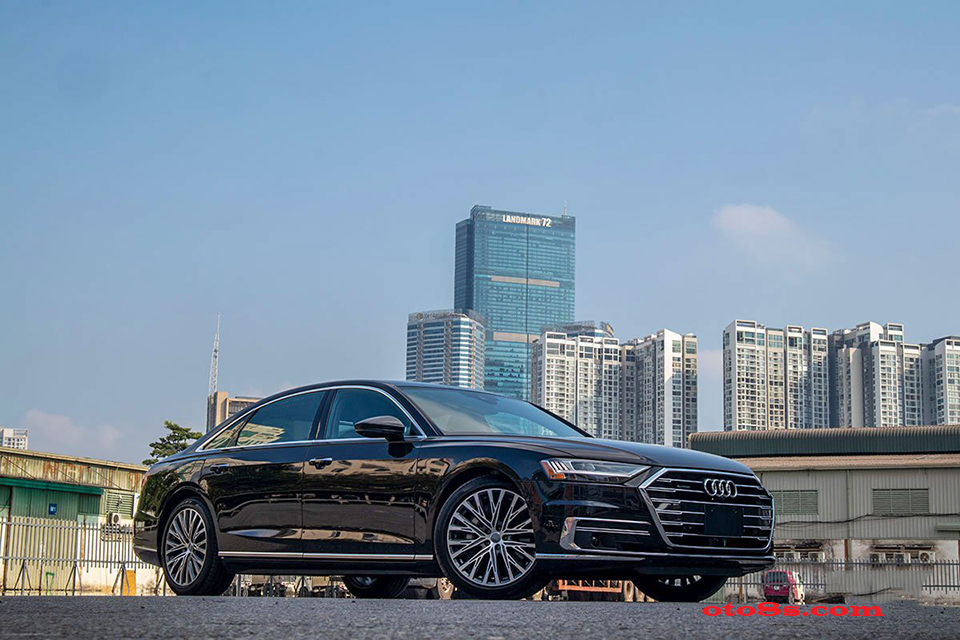 AUDI A8L 2021