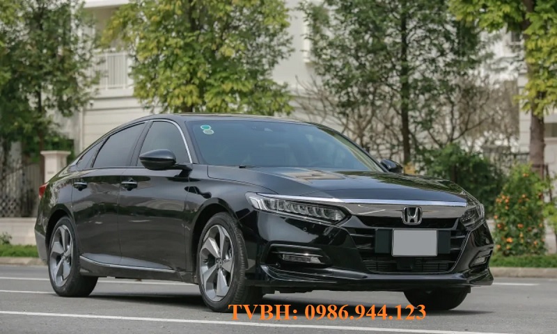 Accord màu đen