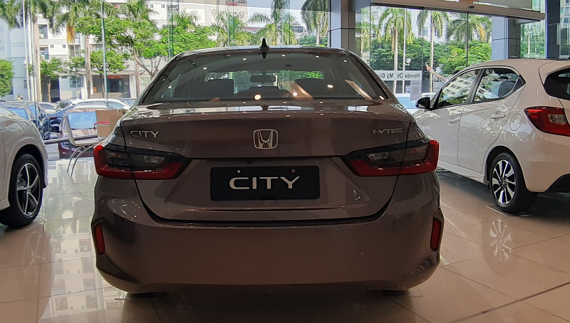 đuôi xe city G