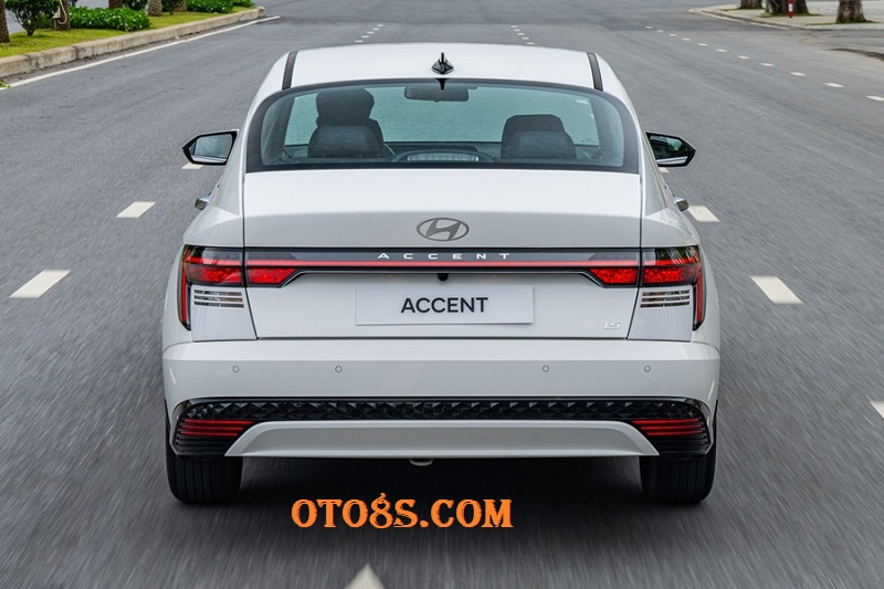 đuôi xe Accent 2025