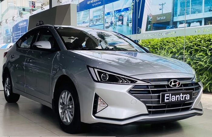 Elantra 2022 màu bạc