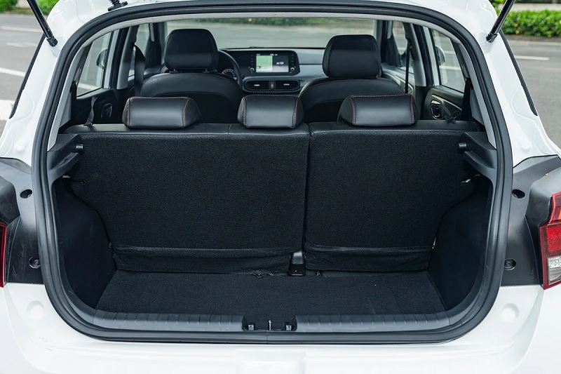 cốp xe i10