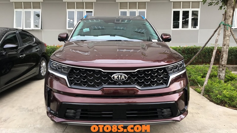 Sorento 2023 màu đỏ sẫm