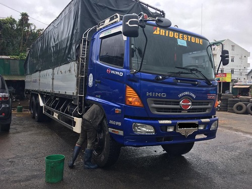 Bán xe tải hino 15 tấn đời 2014 thùng mui bạt