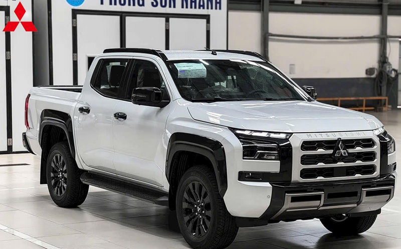 xe Mitsubishi All-New Triton