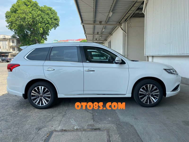 Thân xe OUTLANDER 2023 CVT