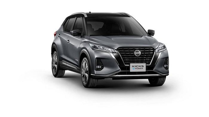 NISSAN KICKS MÀU XÁM