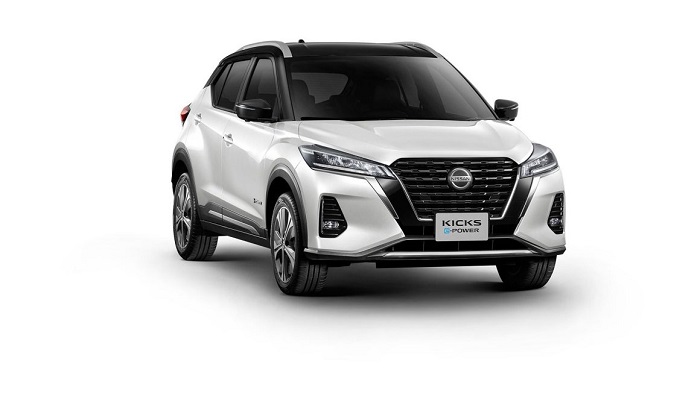 NISSAN KICKS MÀU TRẮNG