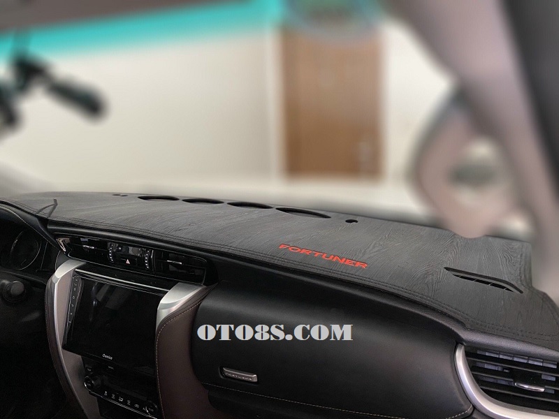 Thảm Taplo xe Fortuner