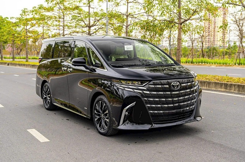 xe Toyota Alphard