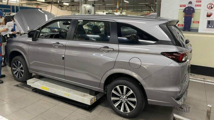 thân xe Avanza 2022