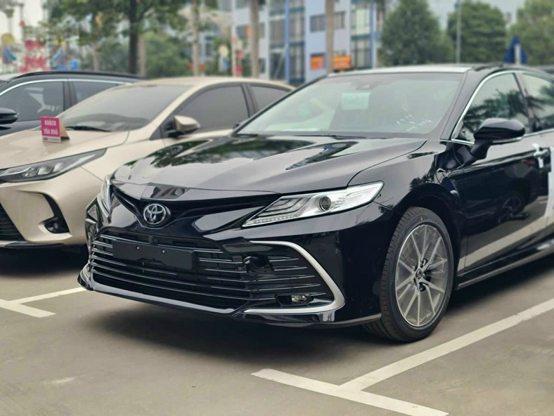 Camry 2022 màu đen