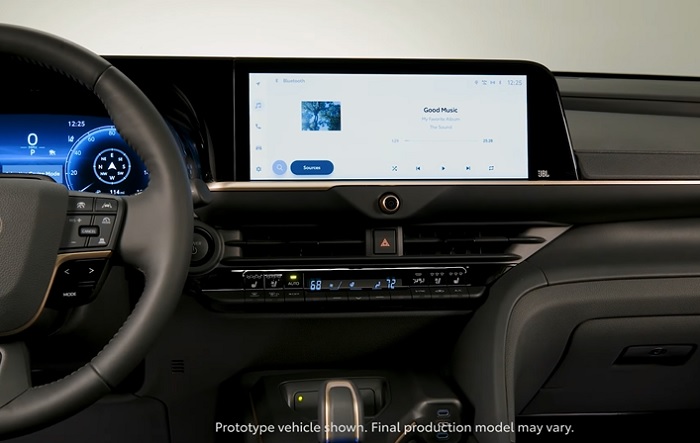 NỘI THẤT XE CROWN 2023