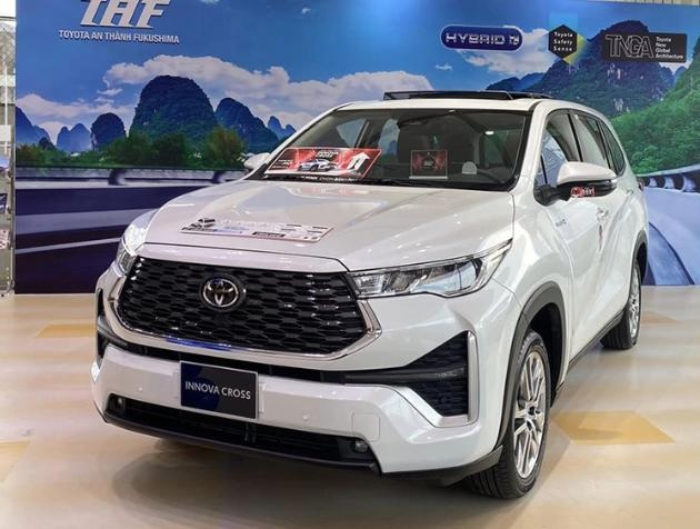 xe Innova