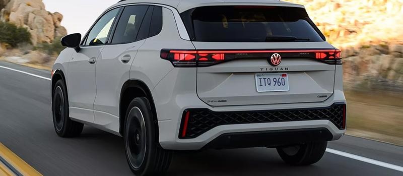 xe Volkswagen Tiguan