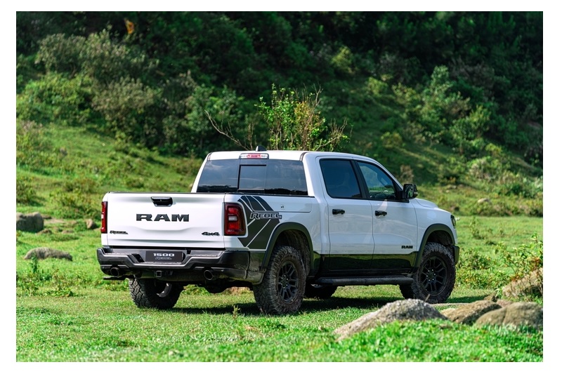 RAM 1500 Rebel RAMBOX