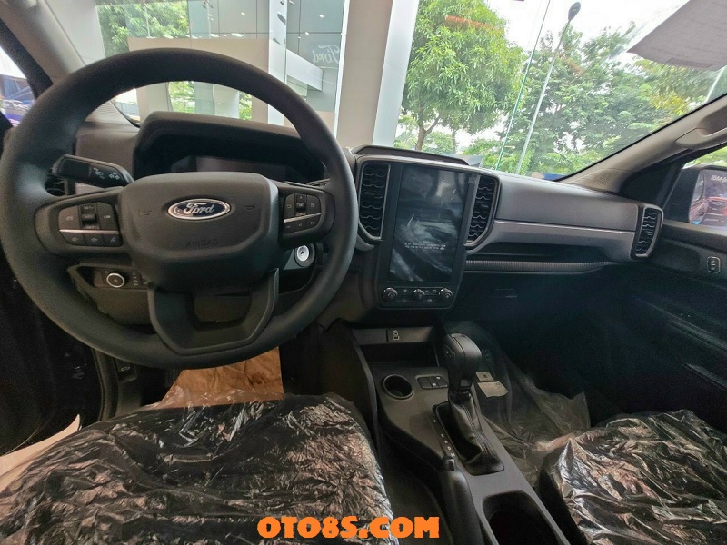 NỘI THẤT XE FORD RANGER XLS 2023 