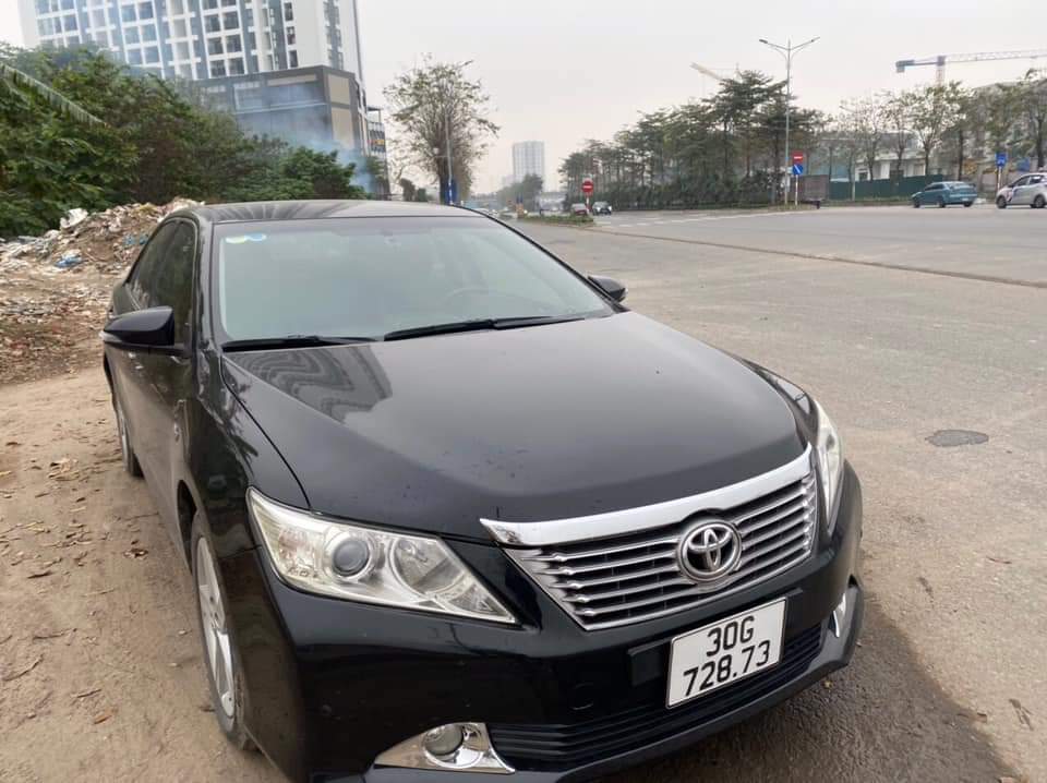 Bán xe Toyota Camry 2.5 Q đời 2013 biển Hà Nội