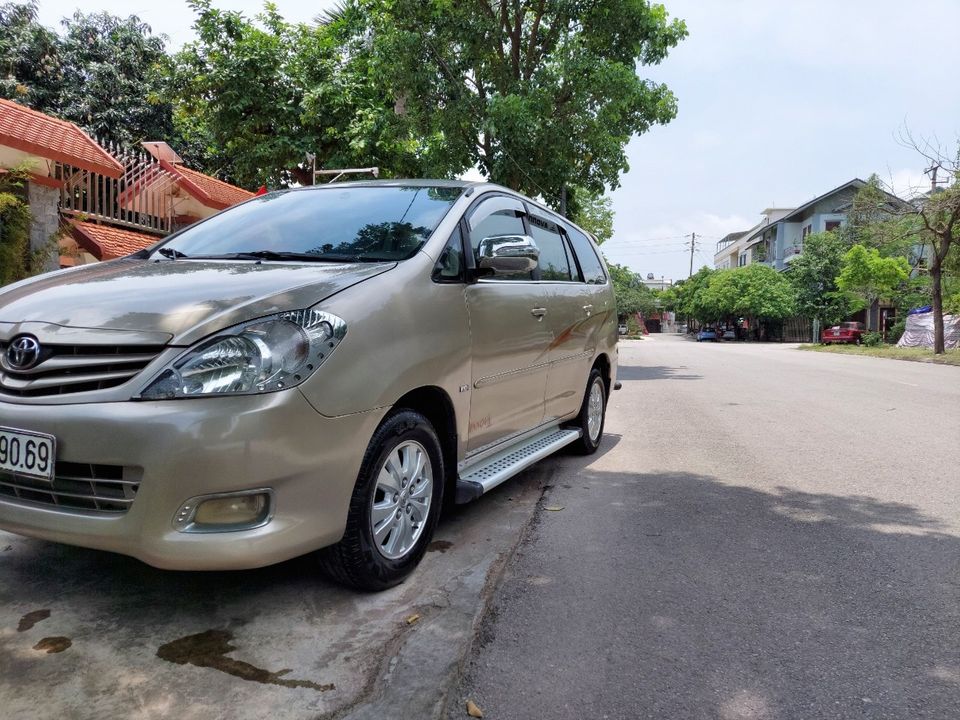 Bán xe Toyota Innova j SX 2010