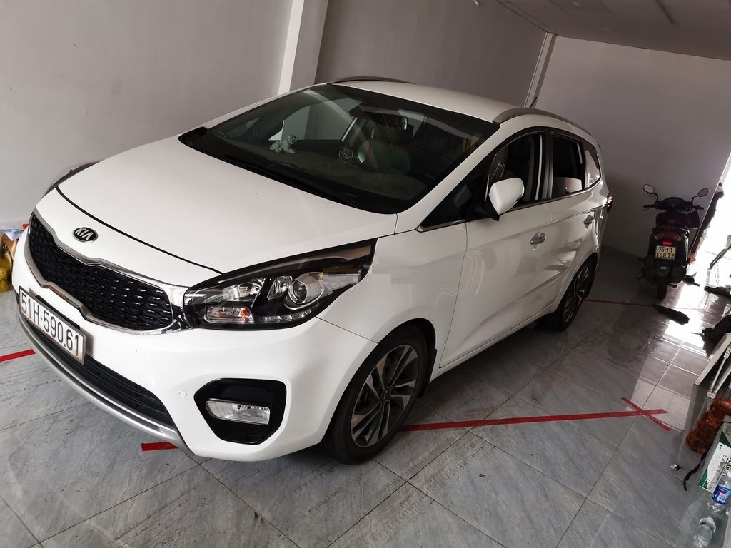 Bán xe kia rondo 2018 AT