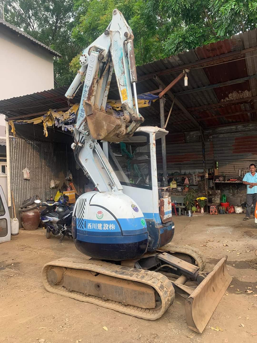 Bán máy đào Kobelco SK30UR-2