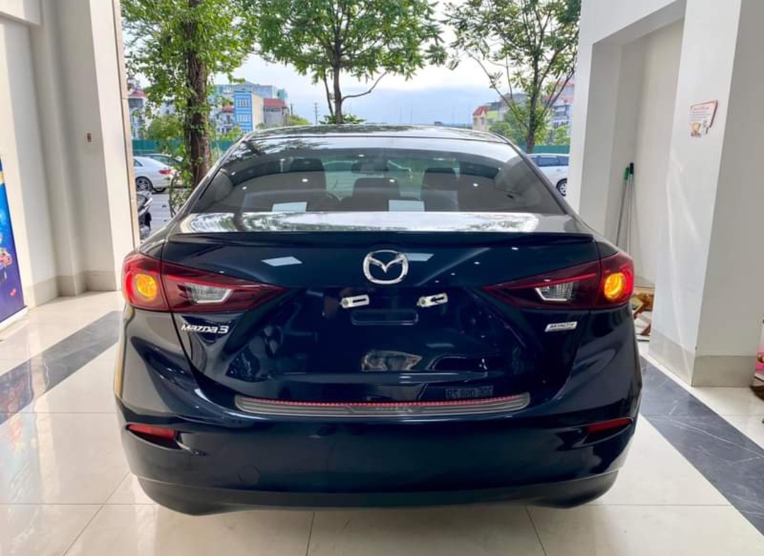 Mazda 3 2017 cũ màu xanh cava