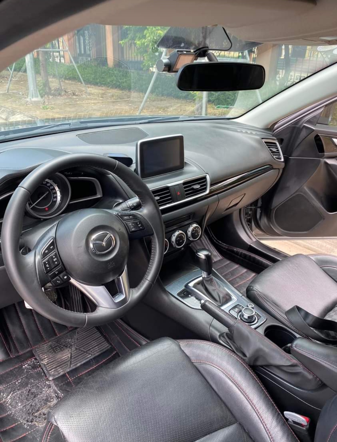 Mazda 3 hatchback 1.5AT đời 2015