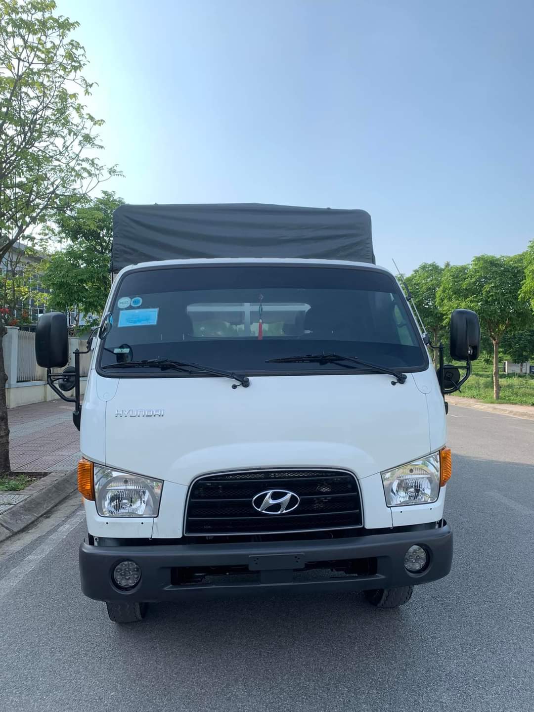 Hyundai tải Hd110sp đời 2018 thùng bạt