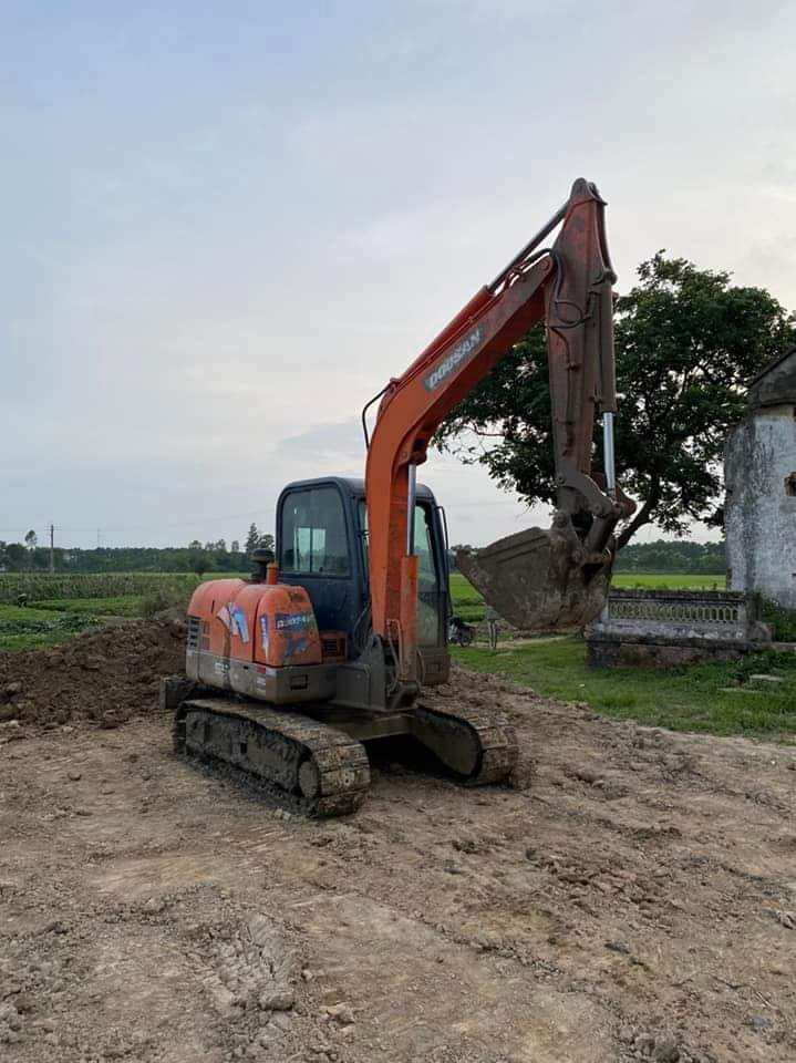 Máy đào doosan DX55