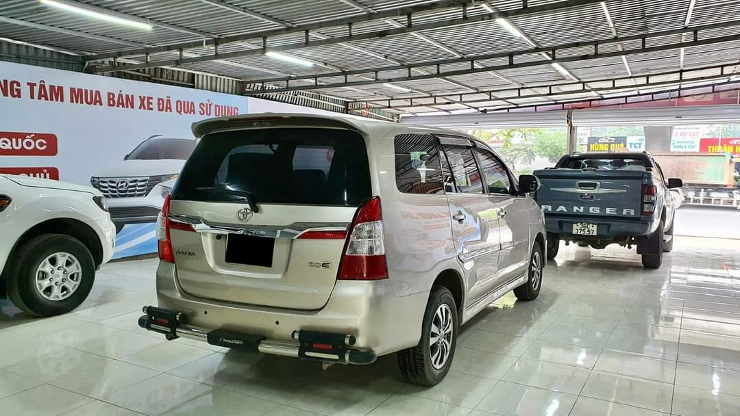 Toyota Innova 2015 màu cát biển Hà Nội