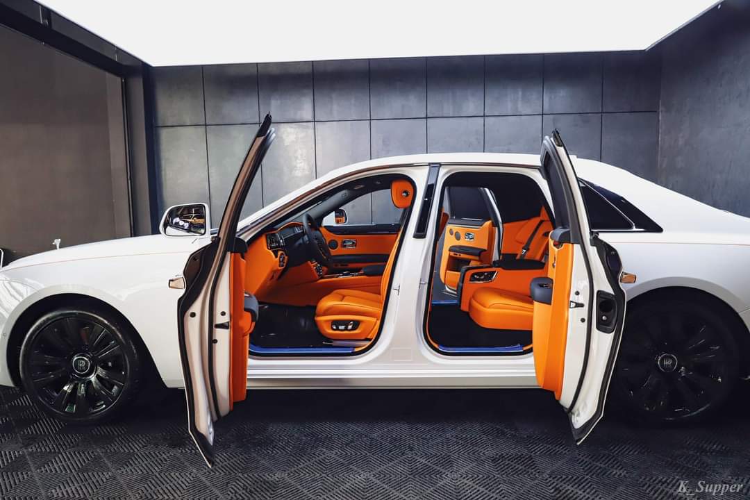 Rolls Royce Ghost 2022 trắng xem xe TPHCM