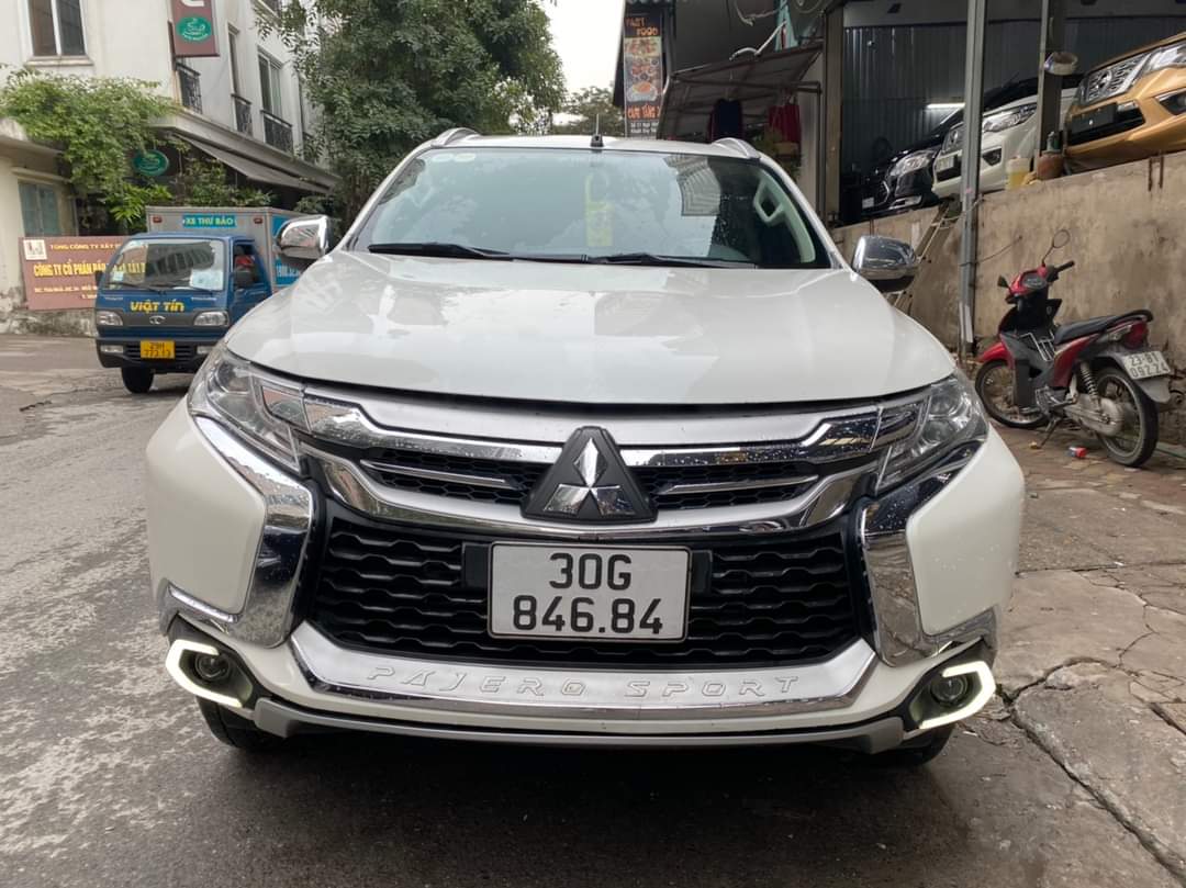 Mitsubishi Pajero 2019 bản 2.4D 4x2 biển Hà Nội